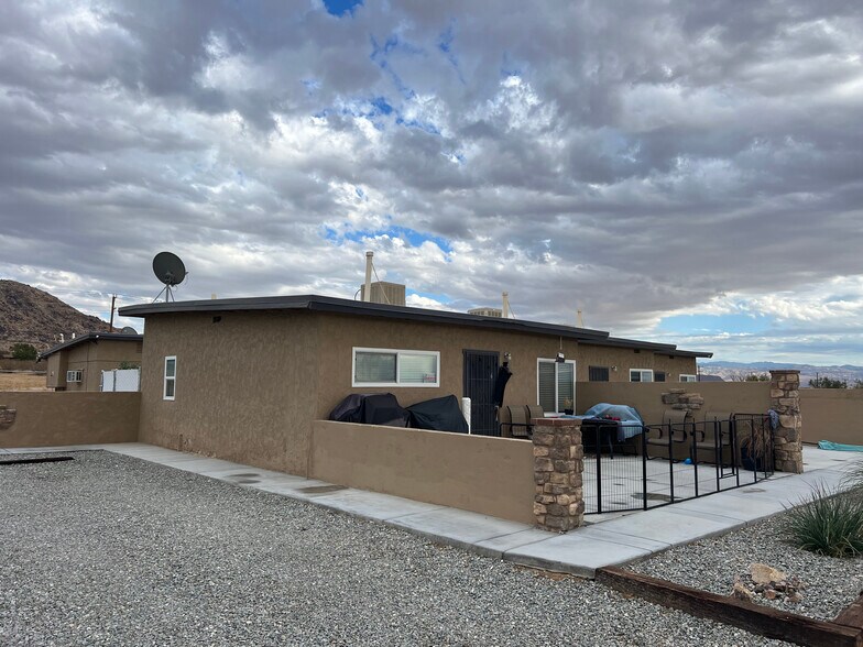 More Photos Of 26650 Chipeta Rd, Apple Valley Apartments For Sale