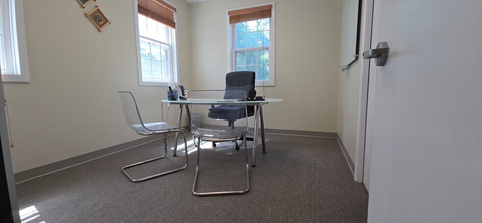 More Photos Of 168 Franklin Corner Rd, Lawrenceville Office For Sale