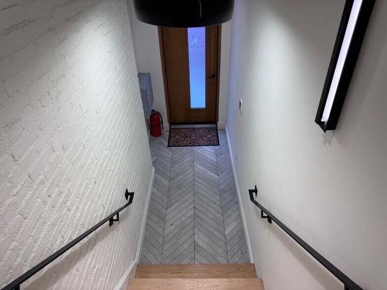 More Photos Of 222 Livingston St, Brooklyn Multifamily For Lease