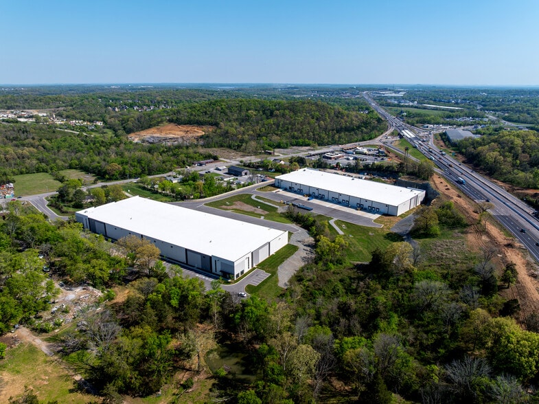 Primary Photo Of 1028 Louisville Hwy, Goodlettsville Unknown For Lease