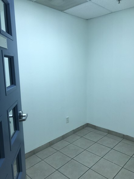 More Photos Of 1310 W St Marys Rd, Tucson Medical For Lease