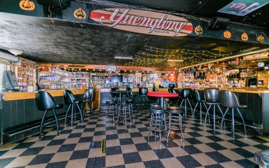 More Photos Of 1500 Airport Rd, Jacksonville Hotel For Sale