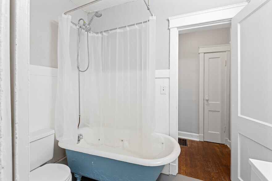 More Photos Of 4245-4247 Harrison St, Kansas City Apartments For Sale