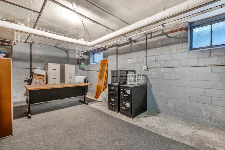 More Photos Of 881 E 222nd St, Euclid Office Residential For Sale