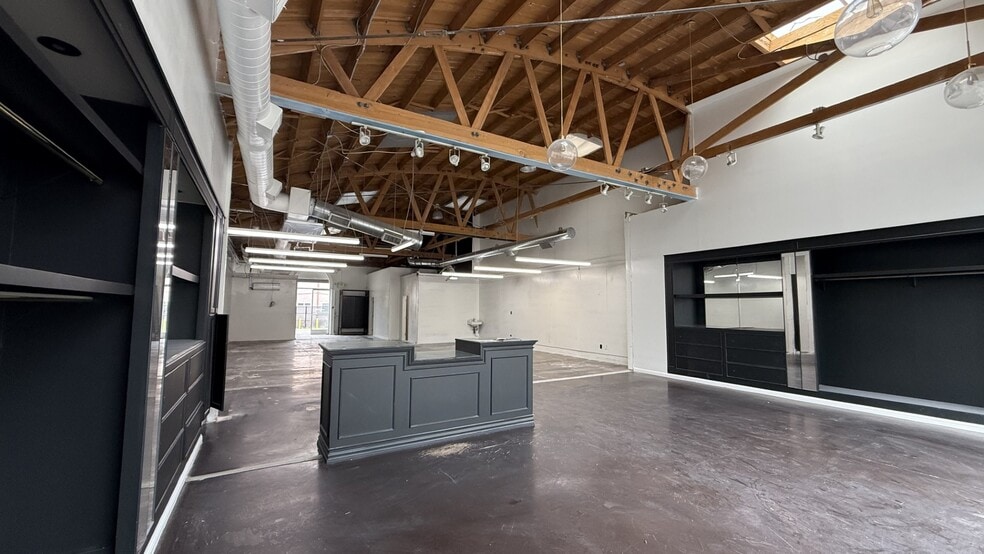 More Photos Of 7922-7924 Melrose Ave, Los Angeles Storefront For Lease