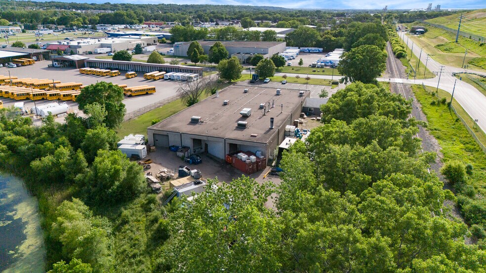 More Photos Of 12401 Washburn Ave S, Burnsville Light Manufacturing For Sale