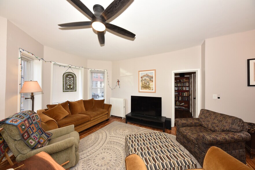 More Photos Of 1816 E Kane Pl, Milwaukee Apartments For Sale