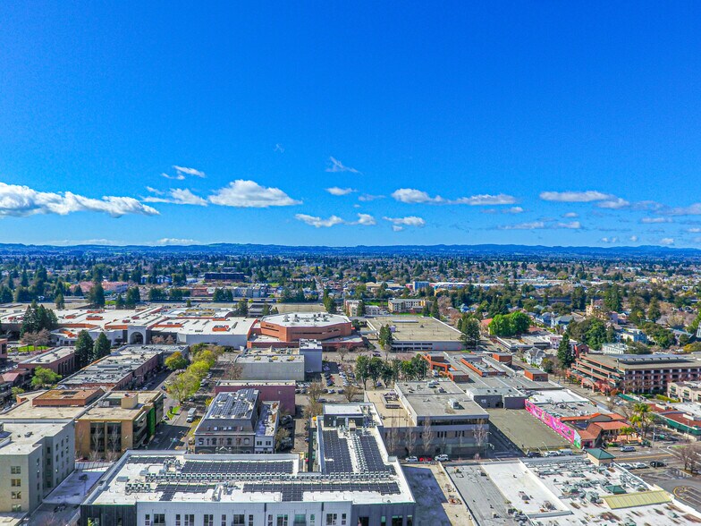 More Photos Of 418 Humboldt St, Santa Rosa Apartments For Sale