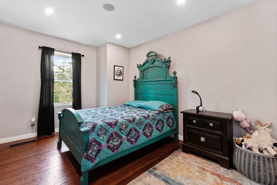 More Photos Of 12 State Rt 23 N, Hamburg Specialty For Sale