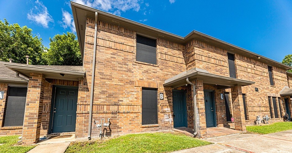 More Photos Of 5301 FM 517 Rd E, Dickinson Apartments For Sale