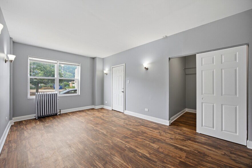 More Photos Of 102 Memorial Dr, Calumet City Apartments For Sale