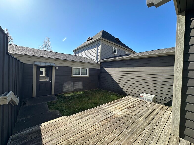 More Photos Of 1465-1495 NE Village St, Fairview Storefront Retail Residential For Sale