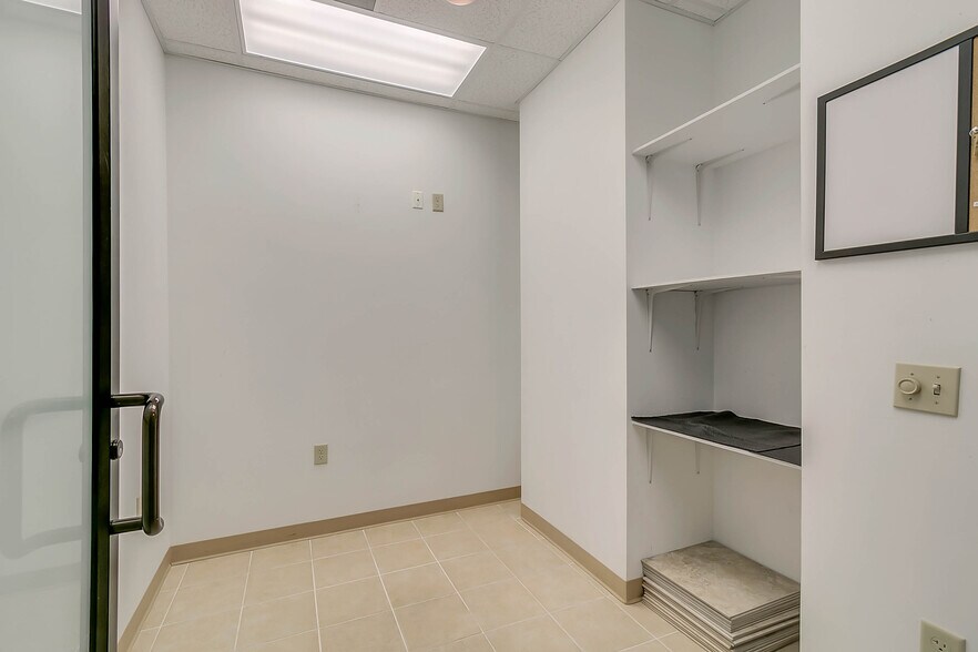 More Photos Of 7932 W Sand Lake Rd, Orlando Office For Sale