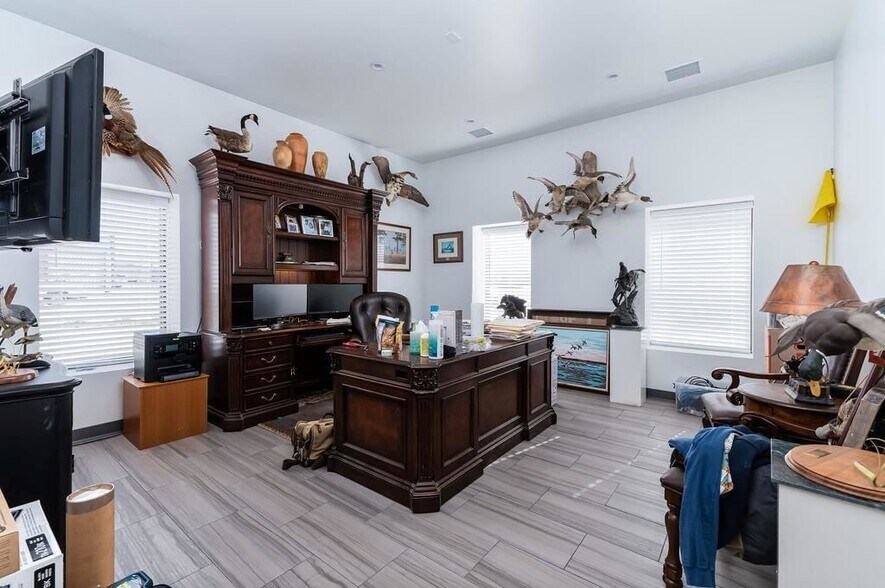 More Photos Of 417 NE 144th Pl, Edmond Light Distribution For Lease