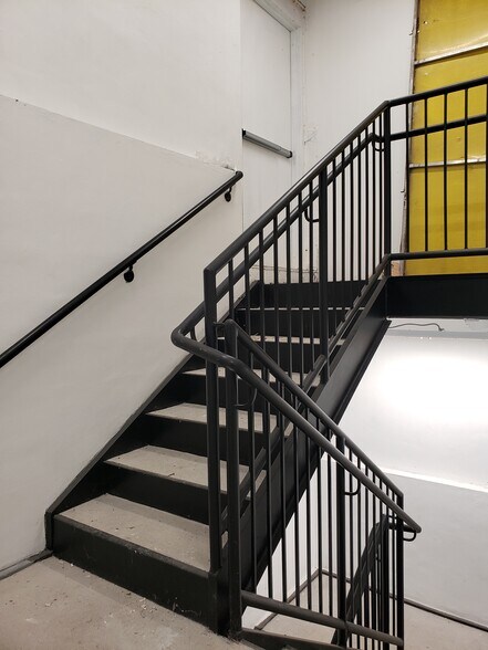 More Photos Of 526 Broadway, Newark General Retail For Sale