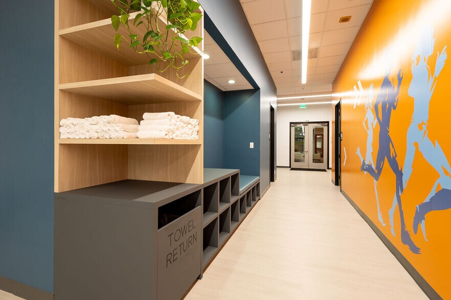 More Photos Of 1100 W Town and Country Rd, Orange Office For Lease