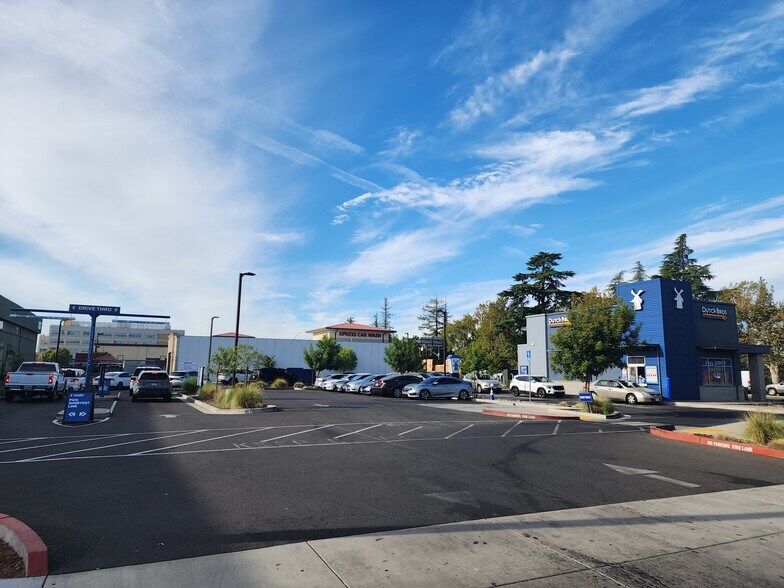 More Photos Of 1021 B St, Marysville General Retail For Sale