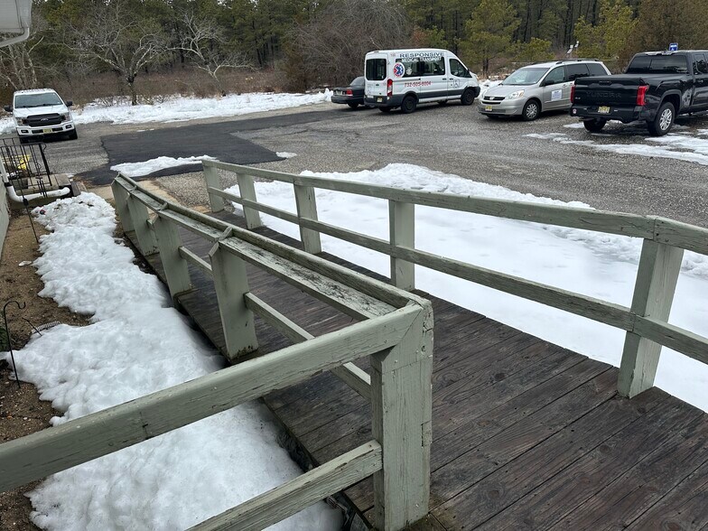 More Photos Of 511 Dover Rd, Toms River Office For Lease