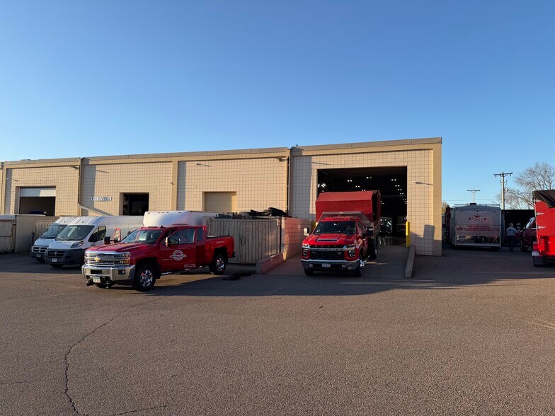 More Photos Of 4301 Quebec Ave N, New Hope Manufacturing For Sale