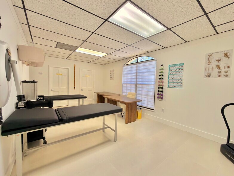 More Photos Of 9245 SW 158th Ln, Palmetto Bay Office For Lease