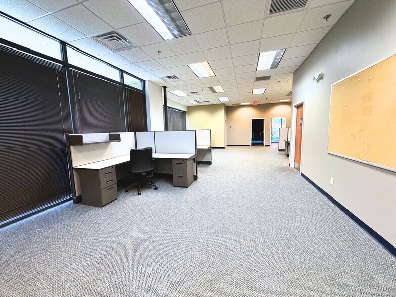 More Photos Of 7310 Northlake Dr, Columbus Office For Lease