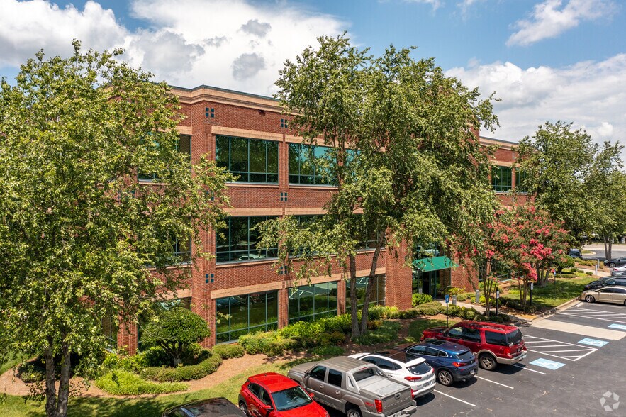 More Photos Of 3890 Johns Creek Pky, Suwanee Medical For Lease