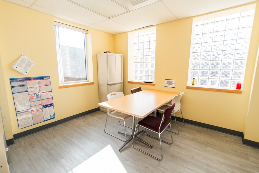 More Photos Of 1616 Orthodox St, Philadelphia Schools For Sale