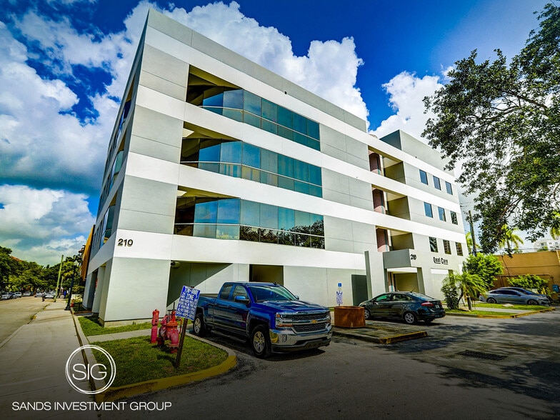 More Photos Of 210 S Federal Hwy, Hollywood Medical For Lease
