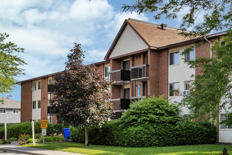 Primary Photo Of 1 Robert St, Arnprior Apartments For Sale
