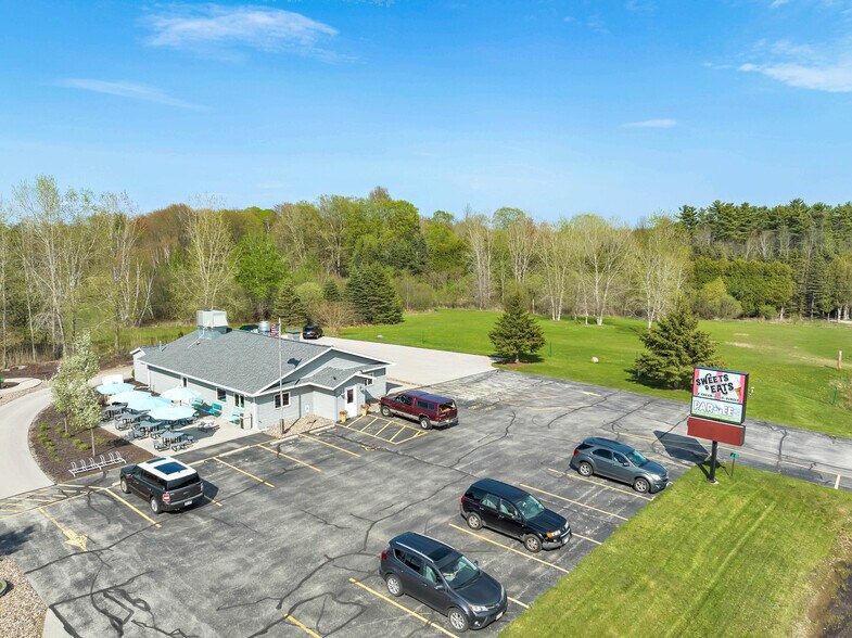 More Photos Of 2630 School Ln, Suamico Restaurant For Sale