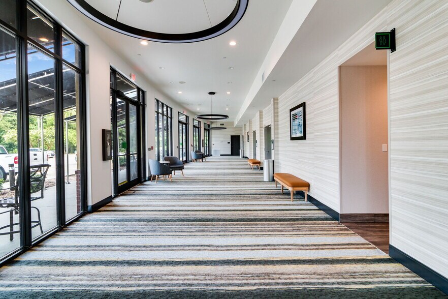 More Photos Of 1800 Martin Luther King Blvd, Houma Hotel For Sale