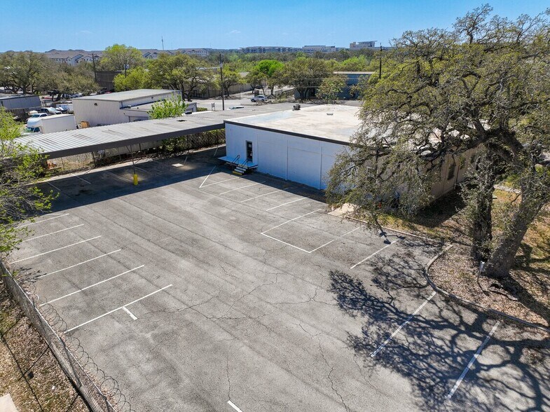 More Photos Of 15562 Capital Port Dr, San Antonio Warehouse For Lease