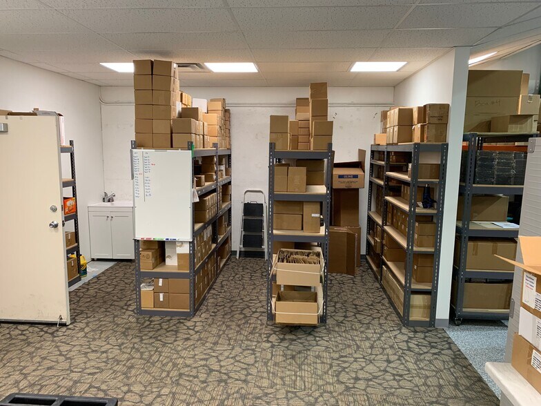 More Photos Of 123-151 12th St SW, Loveland Manufacturing For Sale