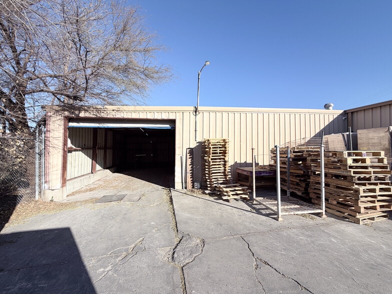 More Photos Of 146 Interloop Rd, San Antonio Warehouse For Lease