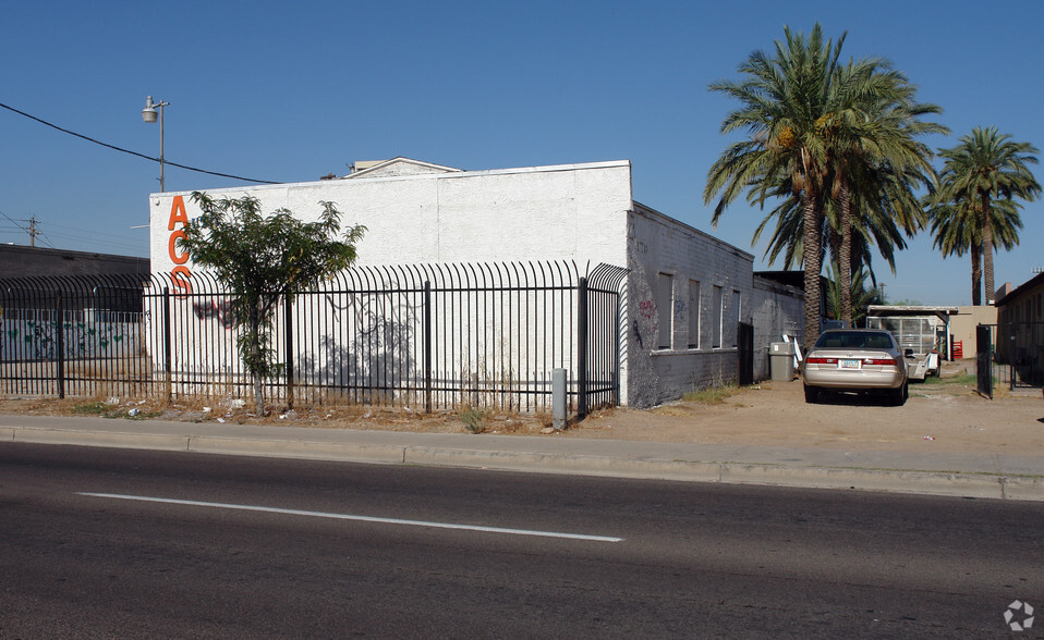 Primary Photo Of 3414 N 27th Ave, Phoenix Warehouse For Lease