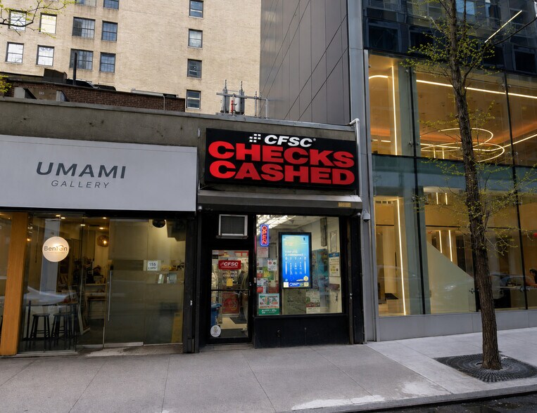 More Photos Of 716 Third Ave, New York Storefront For Lease