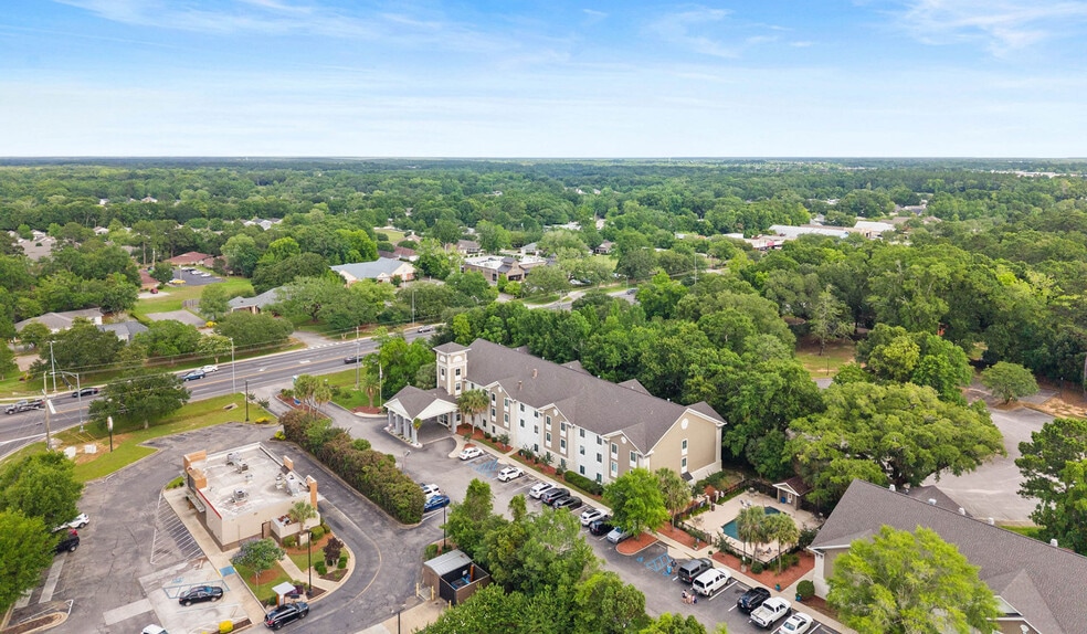 More Photos Of 19751 S Greeno Rd, Fairhope Hotel For Sale