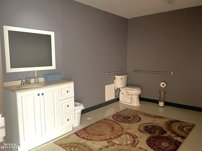 More Photos Of 35346 23 Mile Rd, New Baltimore Storefront For Lease