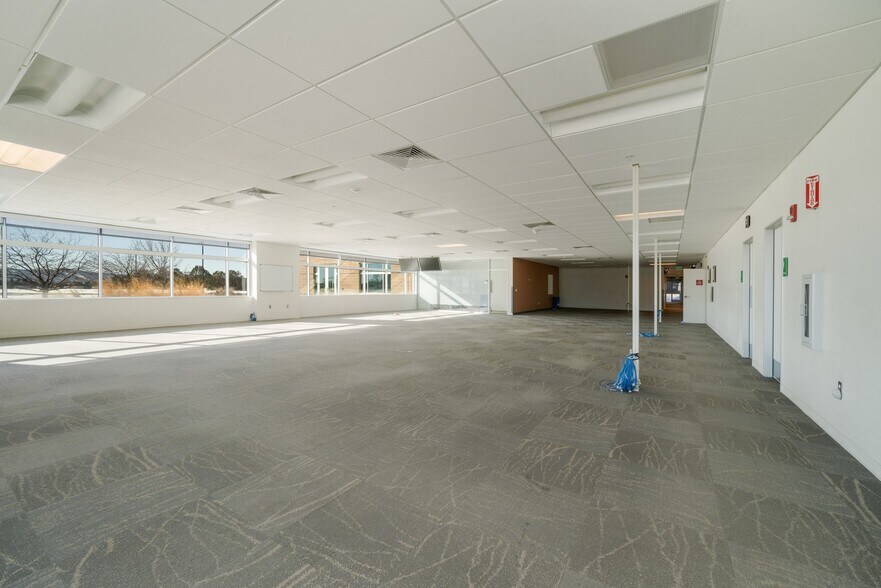 More Photos Of 380 Airport Rd, Ignacio Office Residential For Sale