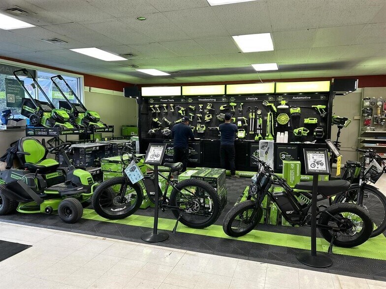 More Photos Of 1598 US-Route 302, Berlin Convenience Store For Sale