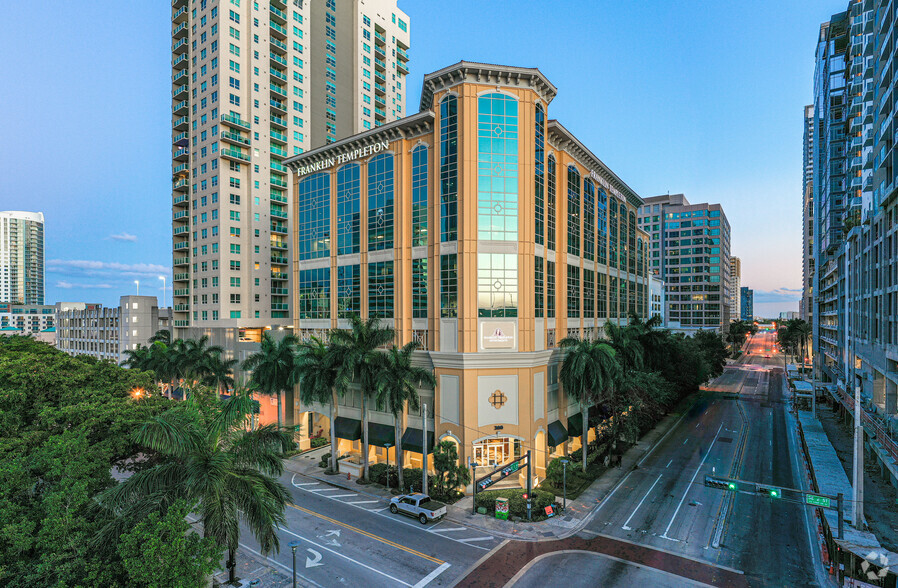 Primary Photo Of 300 SE 2nd St, Fort Lauderdale Coworking Space