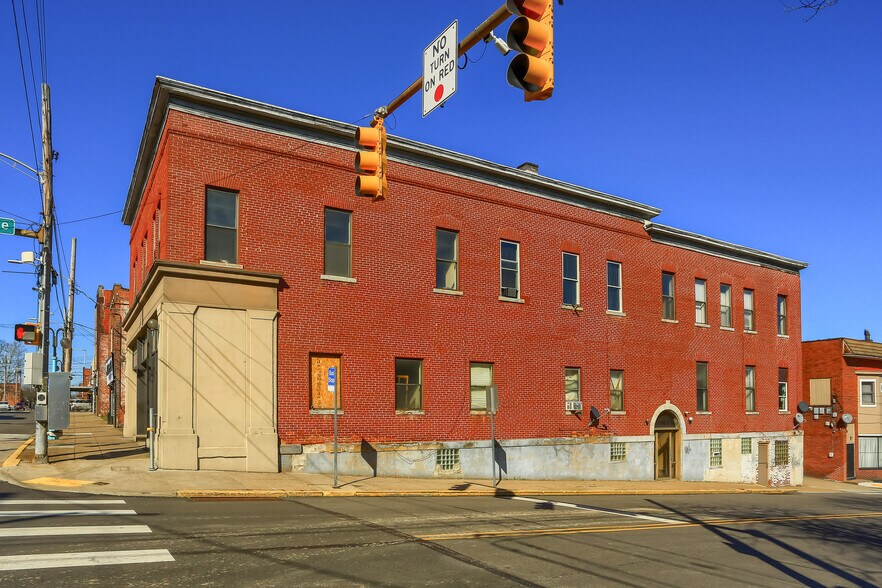 570572 Miller Ave, Clairton, PA 15025 Apartments For Sale