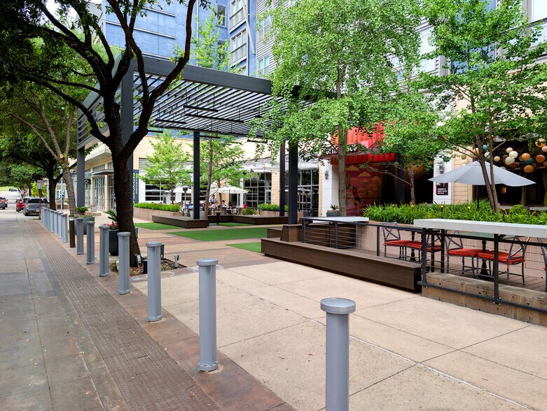 More Photos Of 2927 Morton St, Fort Worth Storefront For Lease