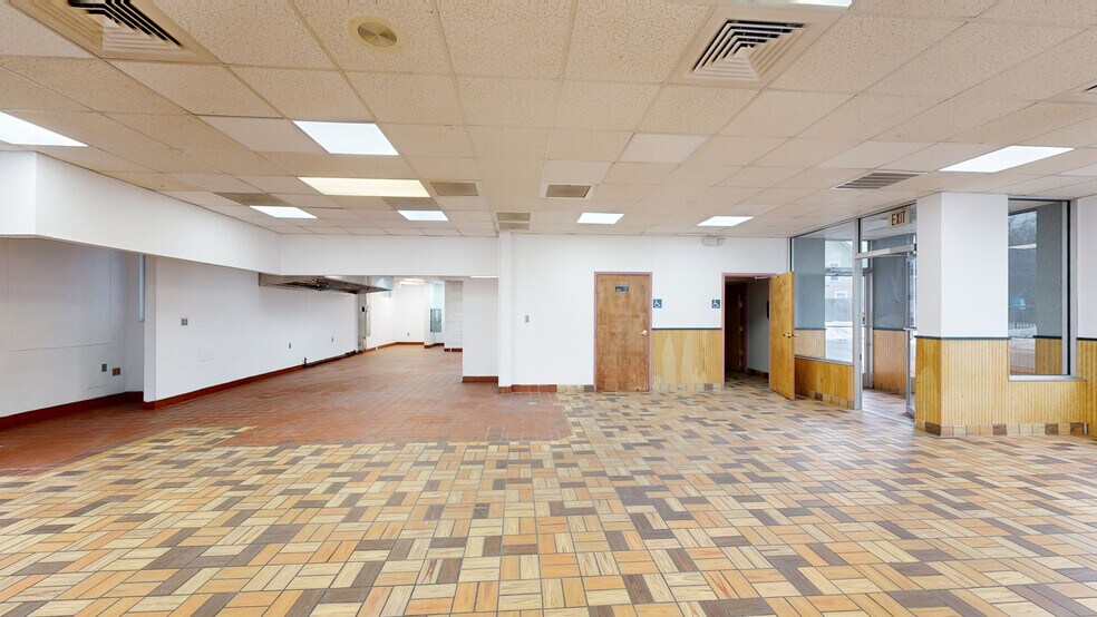 More Photos Of 2781 US Route 5 N, Windsor Fast Food For Sale