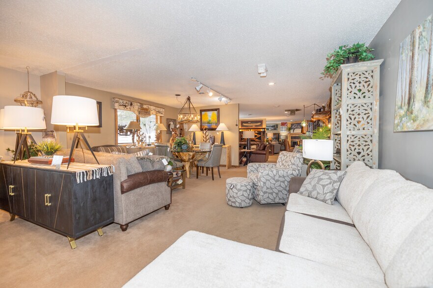 More Photos Of 7967 US Highway 51, Minocqua Freestanding For Sale