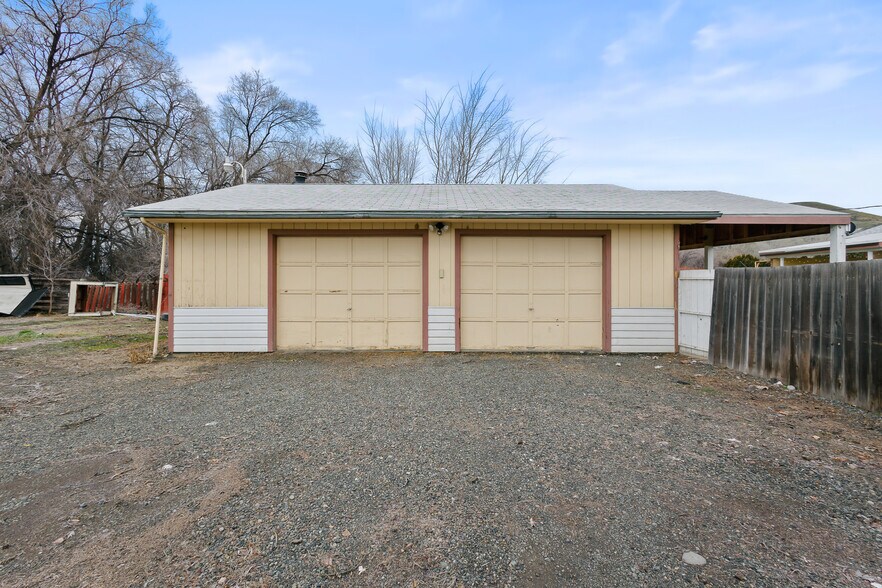 More Photos Of 111 E 10th Ave, Selah Land For Sale