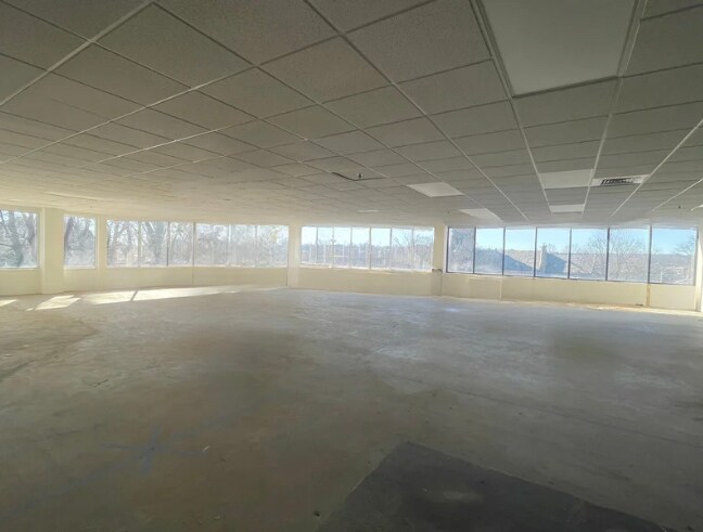 More Photos Of 14 Westport Ave, Norwalk Medical For Lease