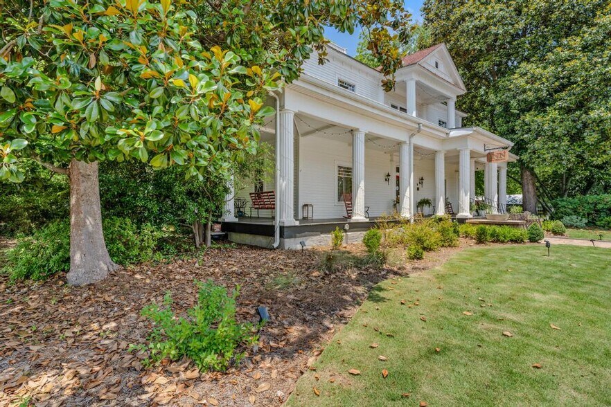 More Photos Of 252 Seavy St, Senoia Hospitality For Sale