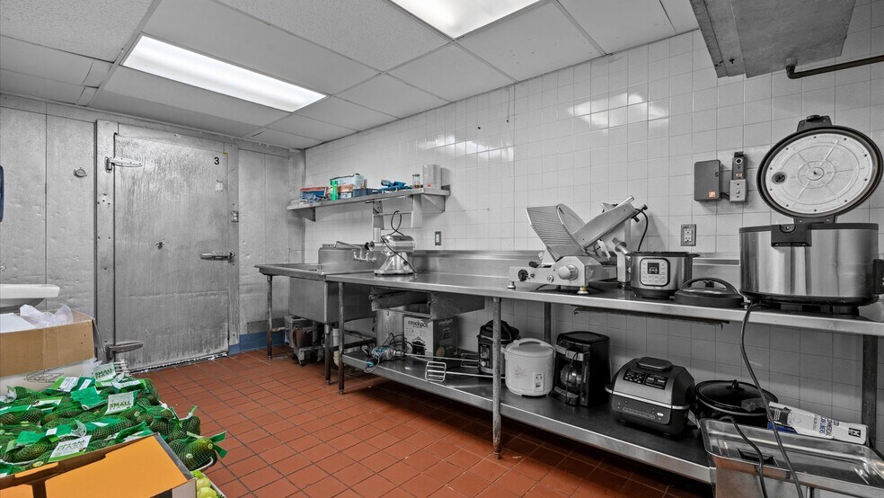 More Photos Of 2839 North Ave, Grand Junction Restaurant For Sale