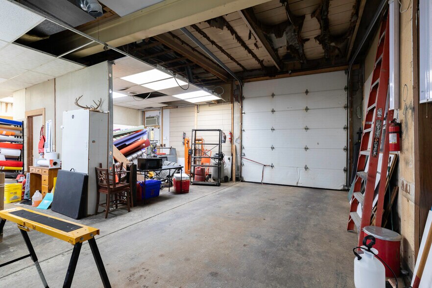 More Photos Of 1628 Erie Blvd E, Syracuse Flex For Sale